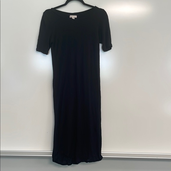 Lily Rose Dresses & Skirts - Lila Rose, XS, black, short sleeve classic black dress.No flaws.Smoke-free home.